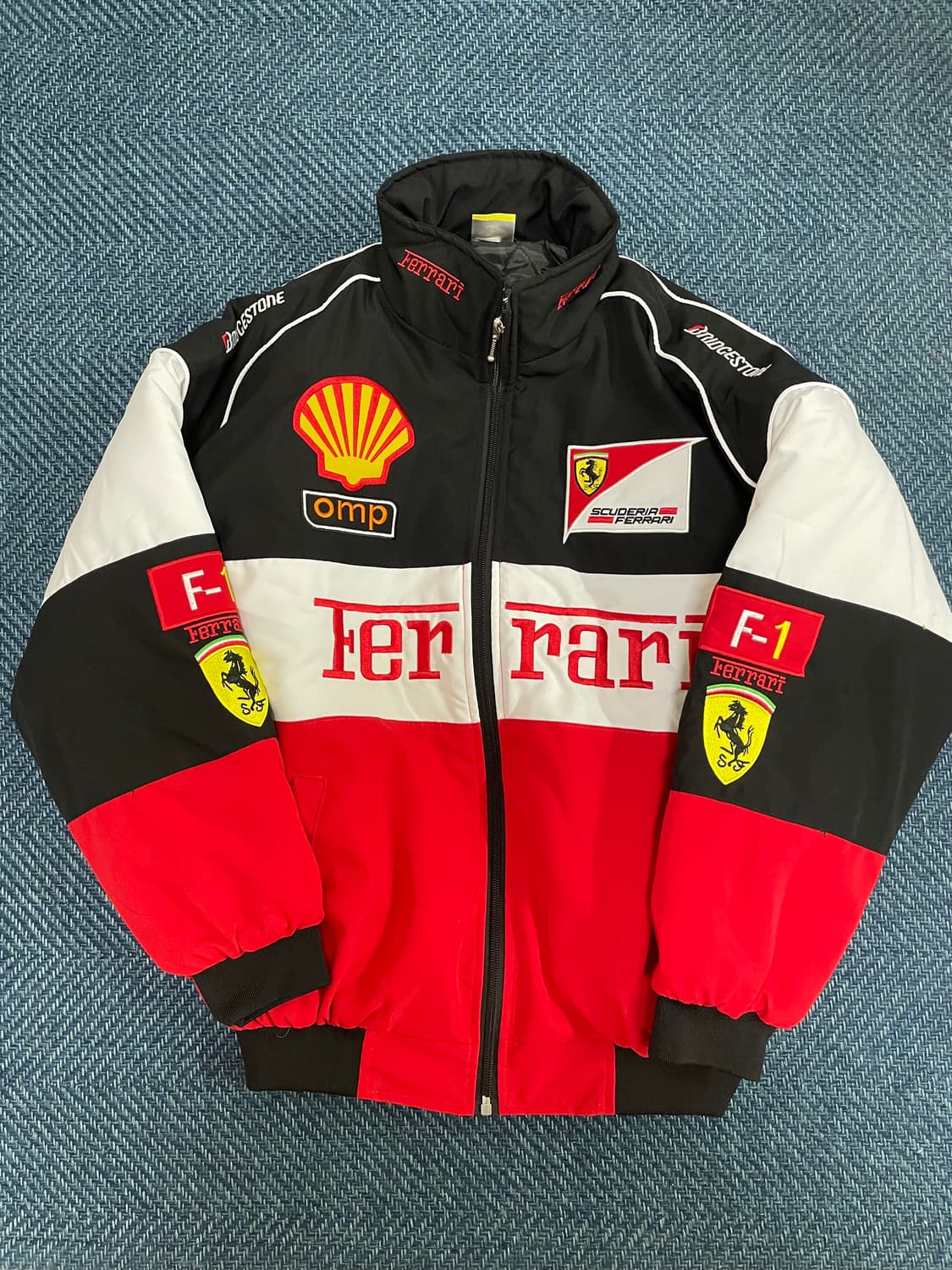 페라리 자켓 새 상품 M 사이즈 상품이미지1