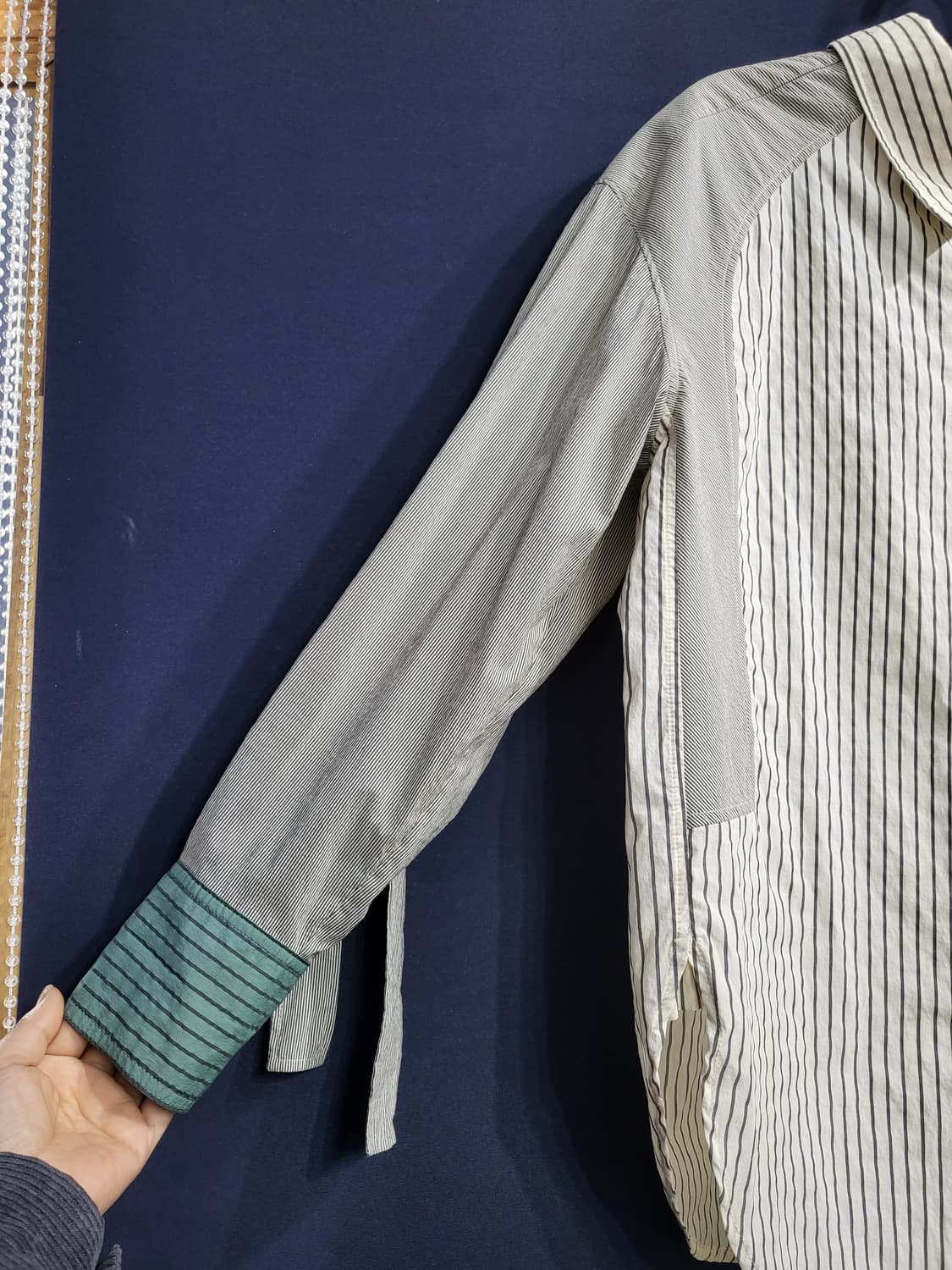 한섬 시스템 스트라이프 시어서커 셔츠블라우스 상품이미지3