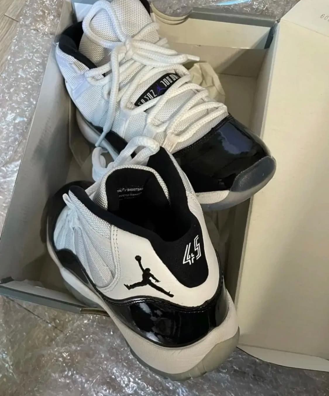 조던 11 레트로 콩코드  상품이미지3