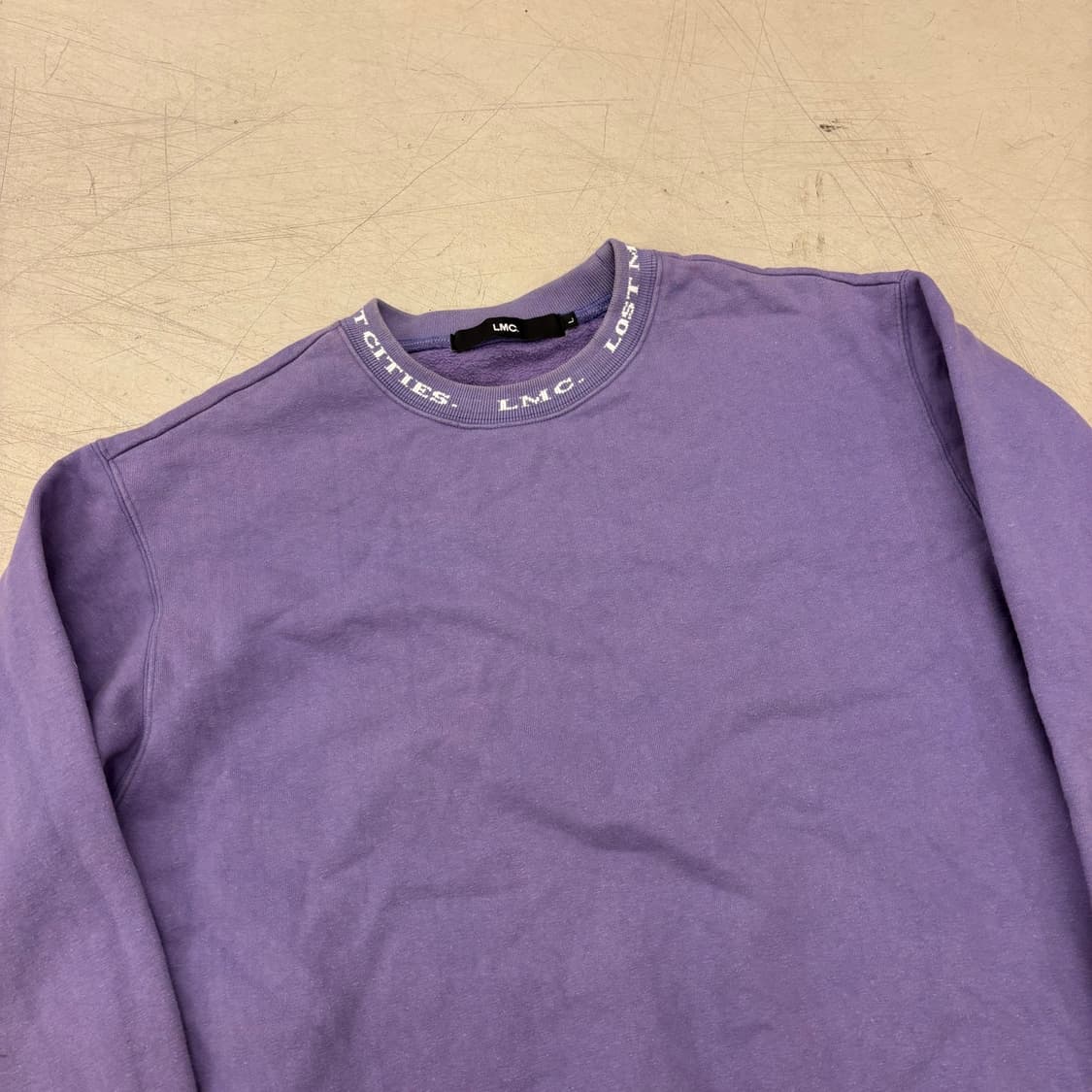 LMC 스펠아웃 퍼플 맨투맨 상품이미지2