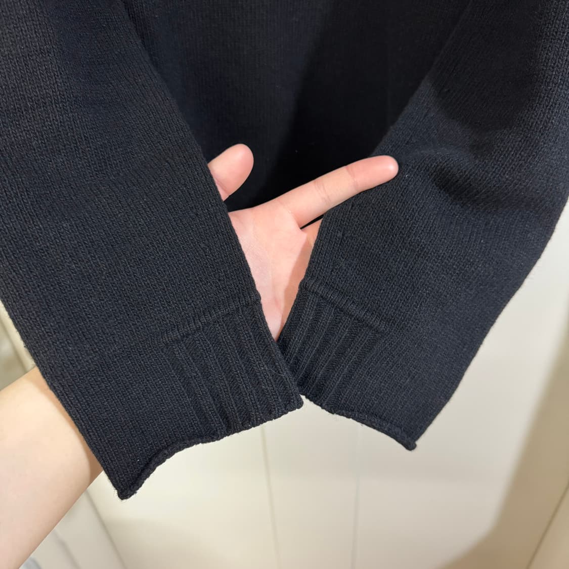 스톤아일랜드 버튼 카라 반집업 니트 L사이즈 블랙 상품이미지5