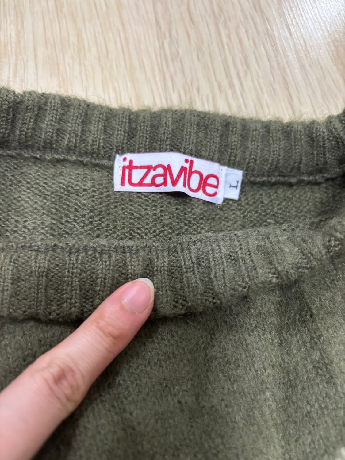 잇자바이브 니트 상품이미지3