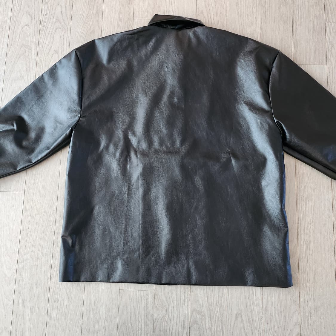 Bonheur 브랜드의 에코 레더 자켓 상품이미지6