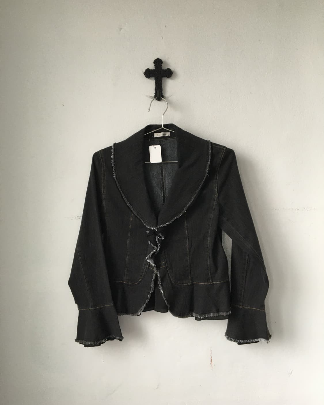 Line detail ruffle denim jacket 상품이미지2