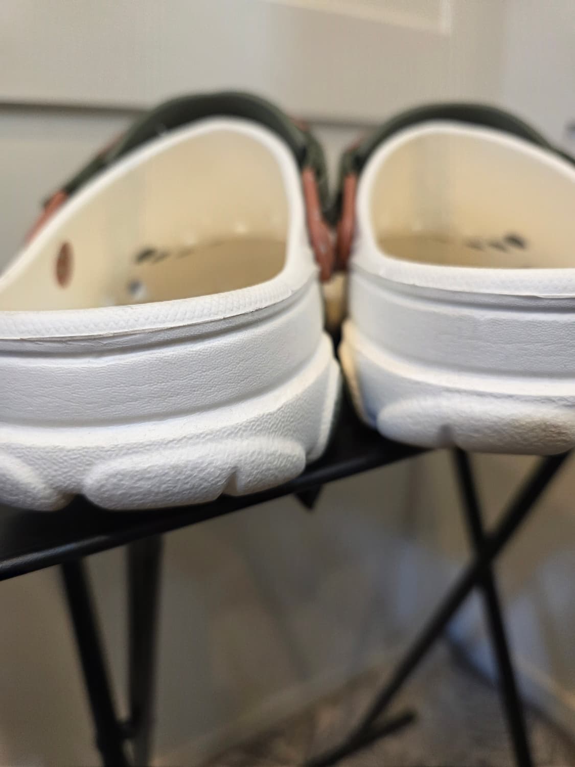 크록스 화이트 클로그 샌들 상품이미지4