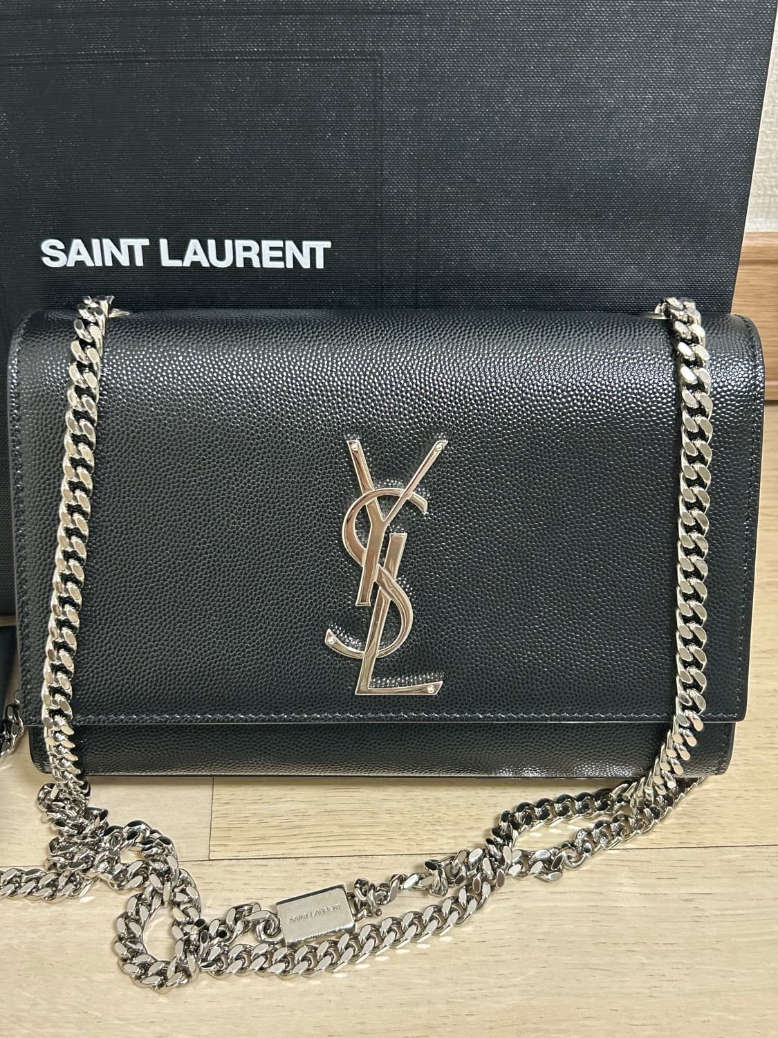 입생로랑 케이트 스몰사이즈 판매합니다 상품이미지2