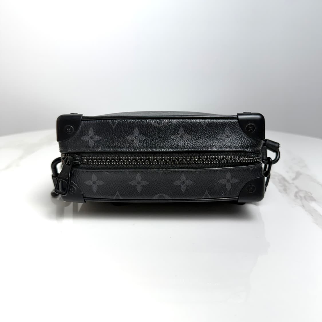 루이비통 이클립스 소프트트렁크 크로스백 상품이미지7