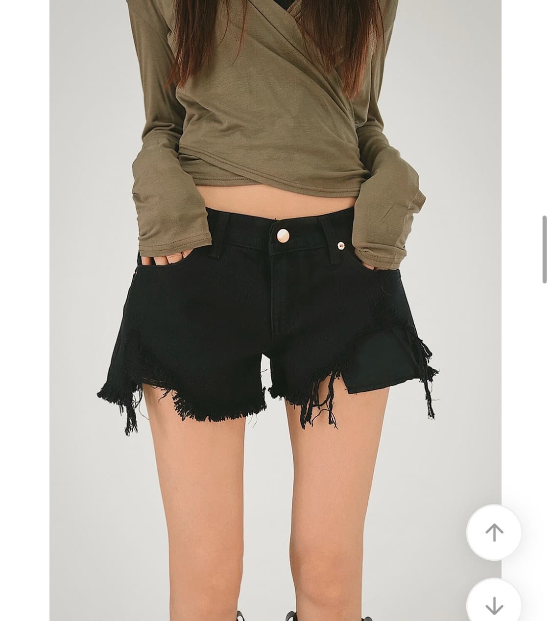 로우라이즈 커팅 코튼 숏팬츠 상품이미지1