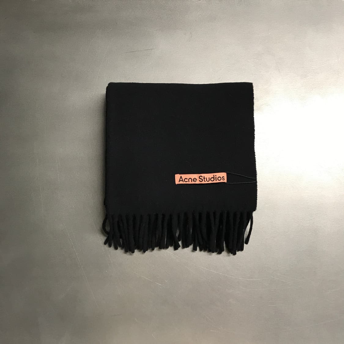 아크네스튜디오 머플러 블랙 상품이미지1