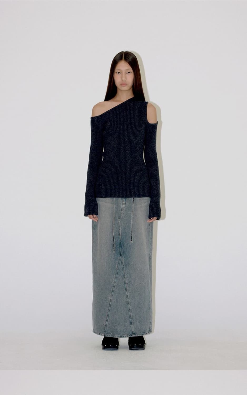 다이애그널 ONE OFF SHOULDER HOLE KNIT 상품이미지3