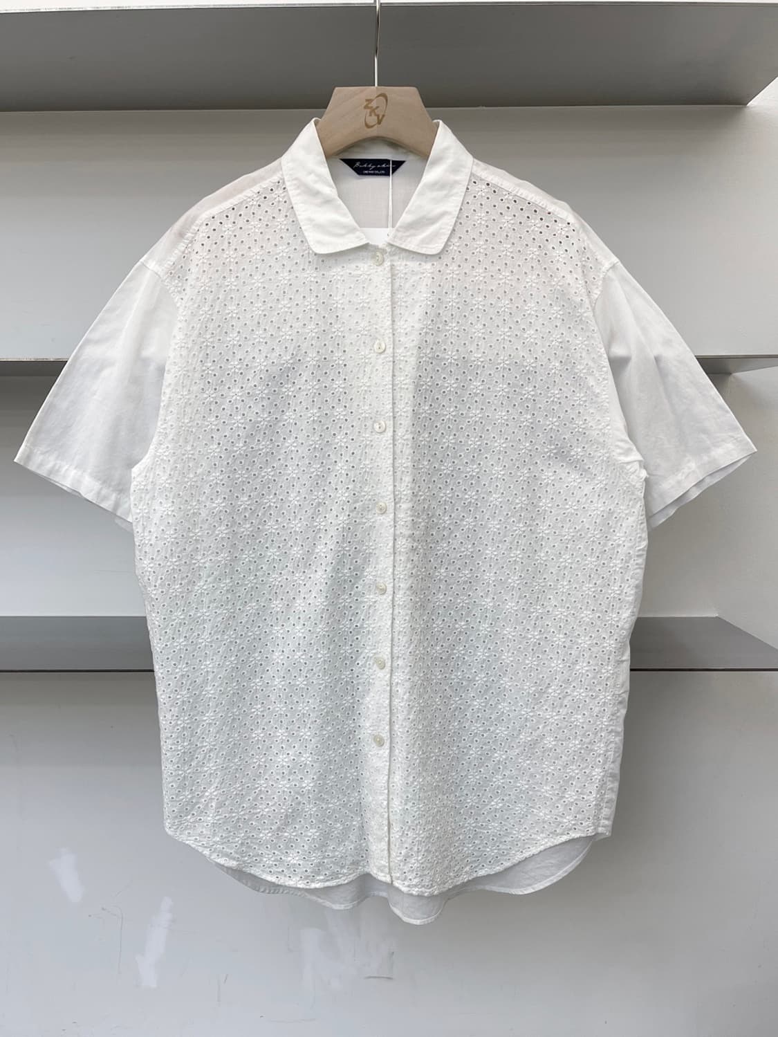 Bobby Akin 플라워 펀칭 하프 셔츠 상품이미지2