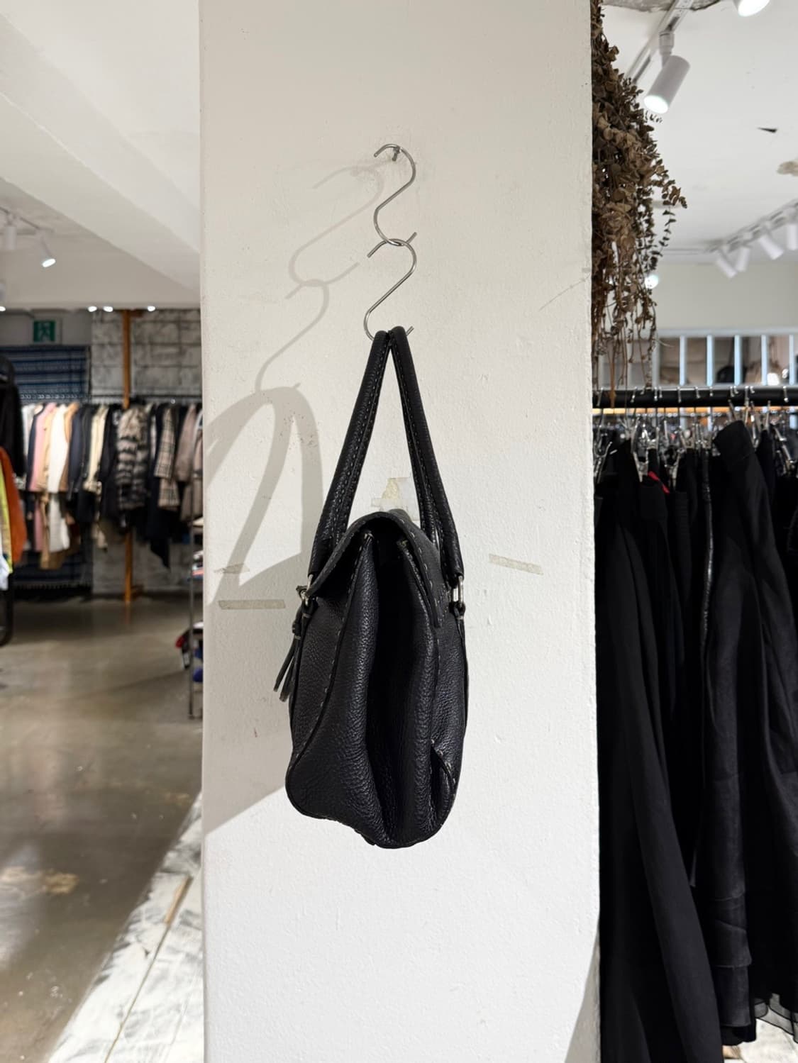 펜디 블랙 셀러리아 린다 토트백 상품이미지4