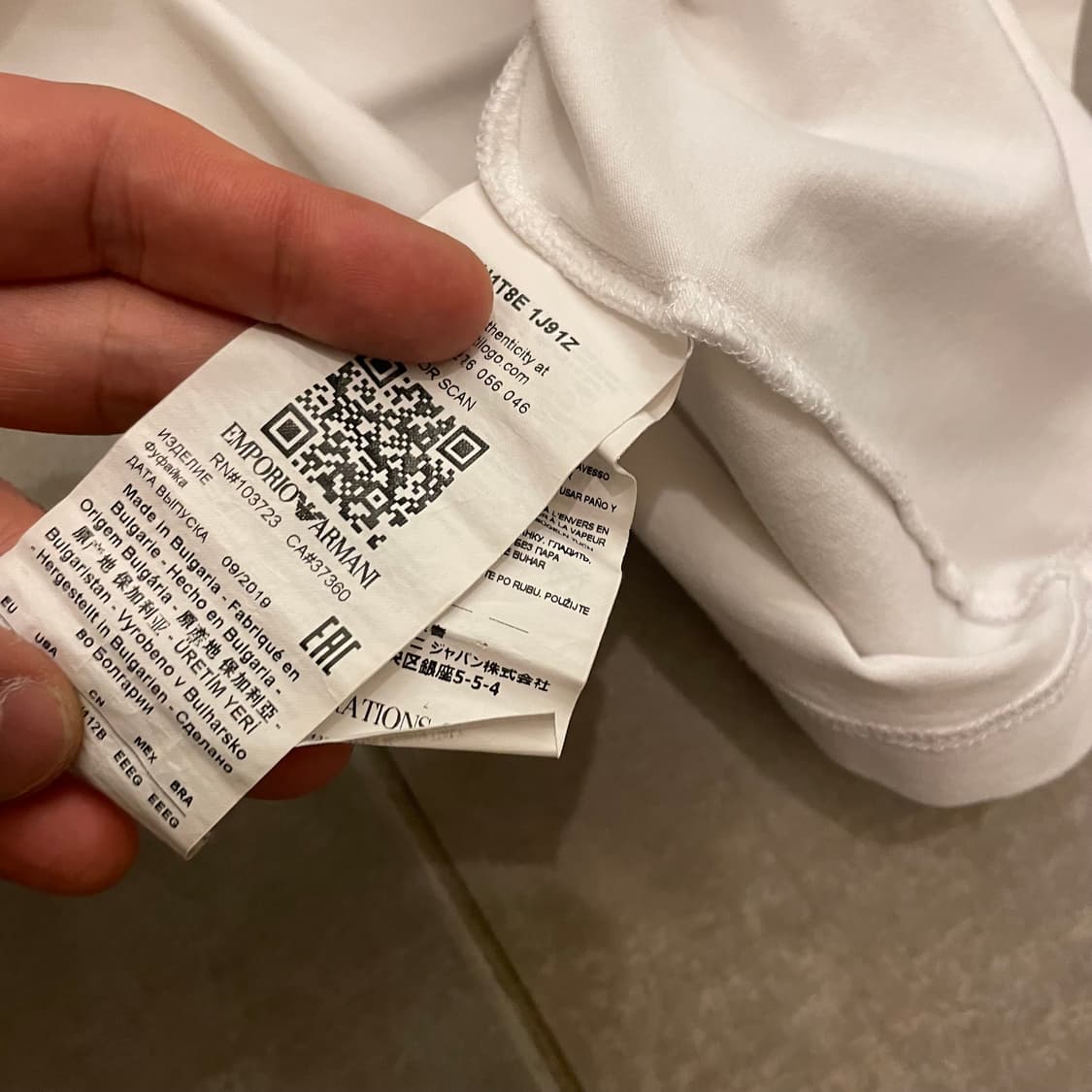 아르마니 라운드넥 티셔츠 상품이미지4