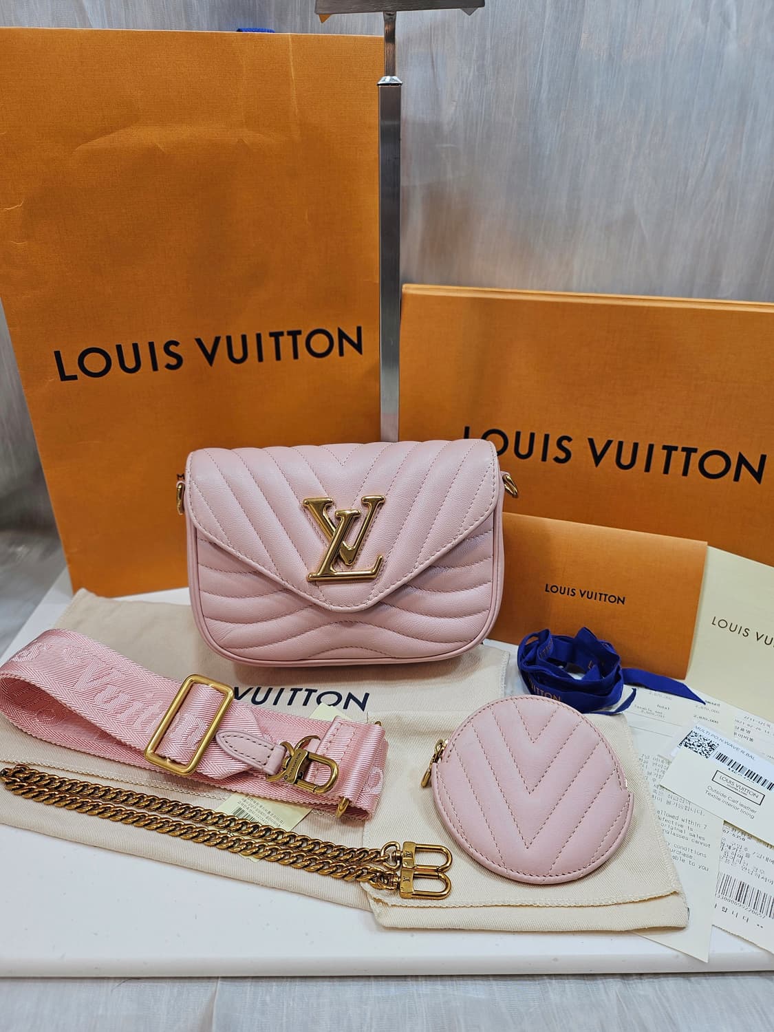 루이비통 뉴웨이브 멀티포쉐트 로즈발레린 상품이미지2