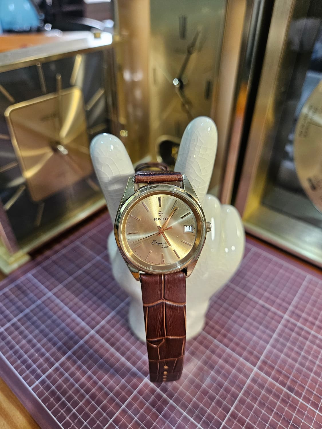 1980s 빈티지 라도(RADO) Elegance 금장 쿼츠 가죽 시계 상품이미지1
