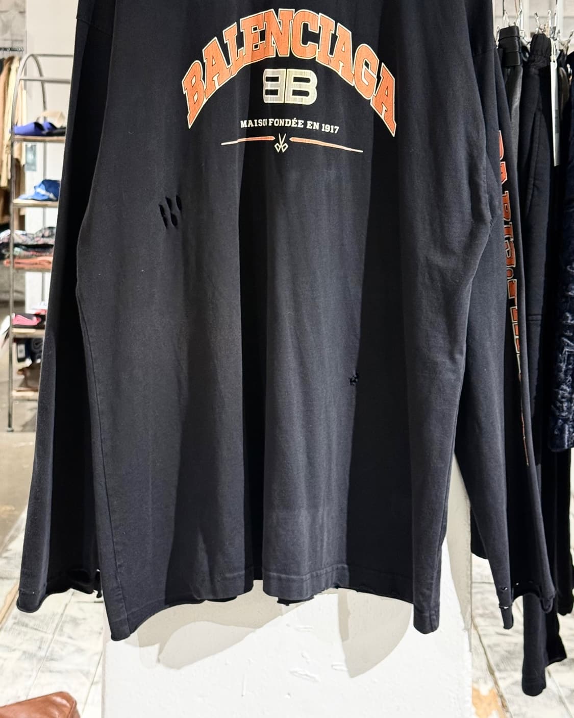 발렌시아가 블랙 메종 BB 로고 오버 롱슬리브 상품이미지5