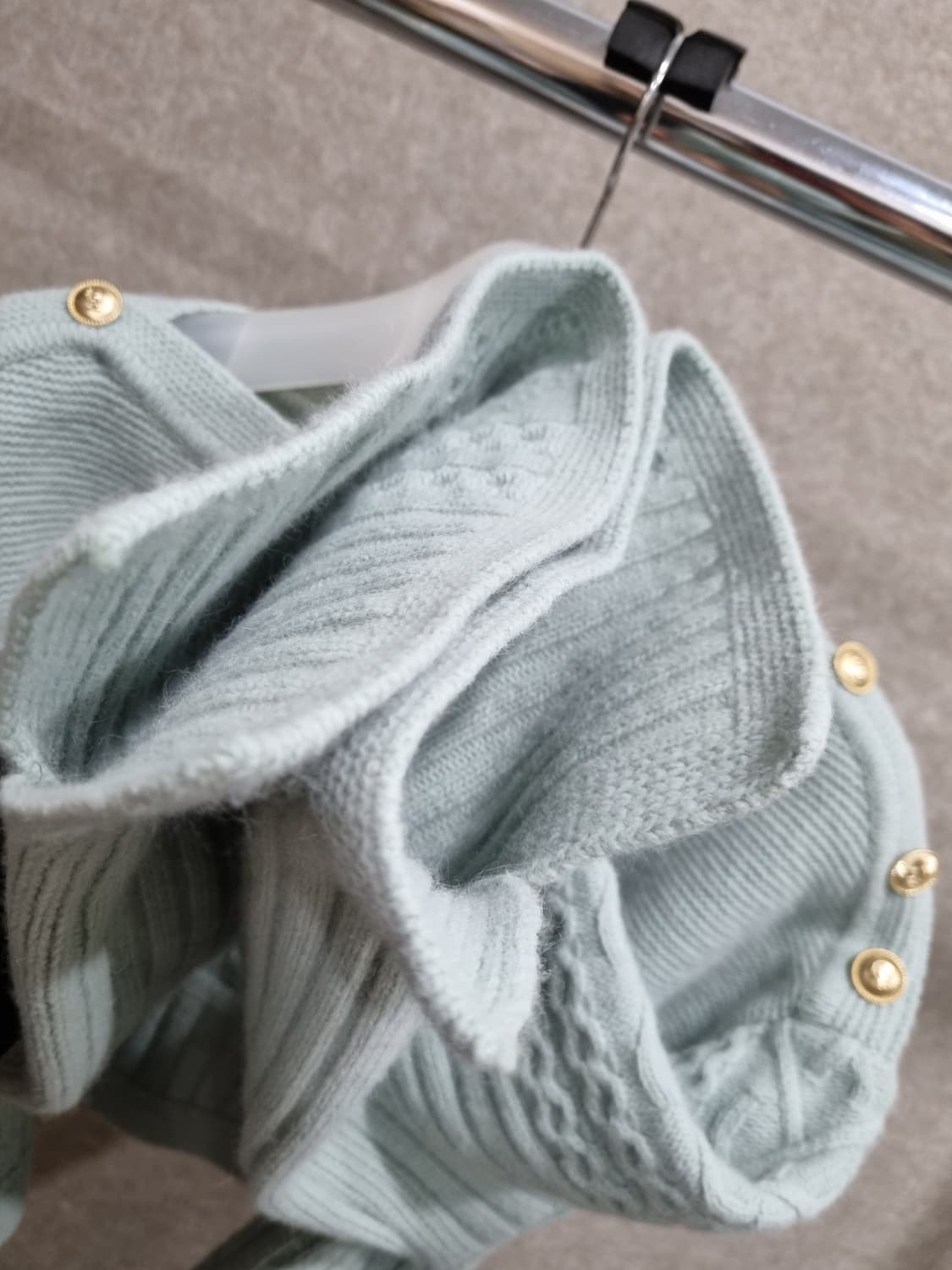 여성 free 듀엘 크롭 니트 긴팔 상품이미지3