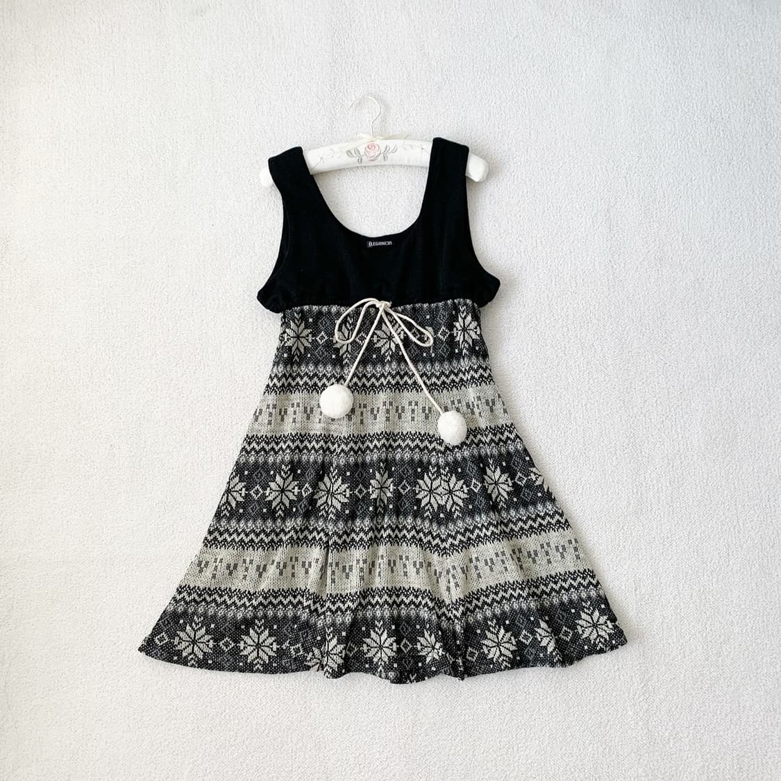 블랙 노르딕 폼폼이 뷔스티에 원피스 상품이미지2