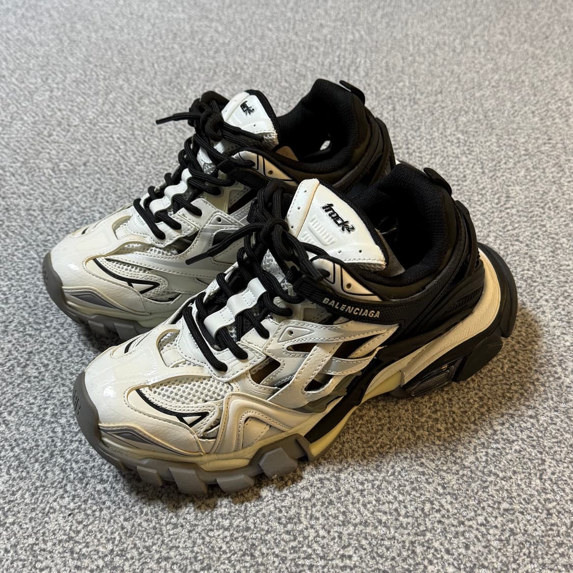 발렌시아가 트랙2 스니커즈 240 상품이미지4