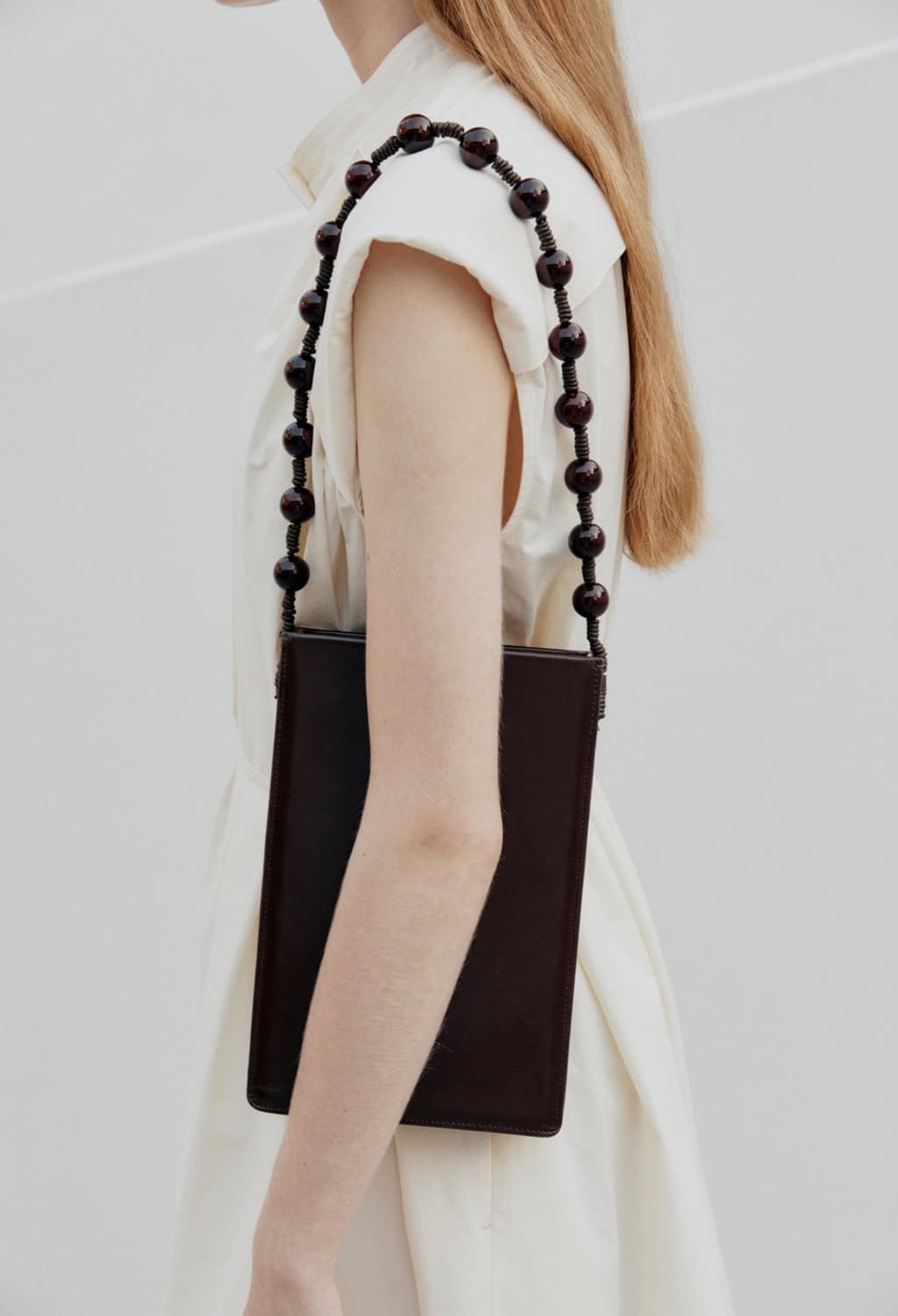 로우클래식 비즈 핸들백 브라운 (소가죽) 상품이미지1