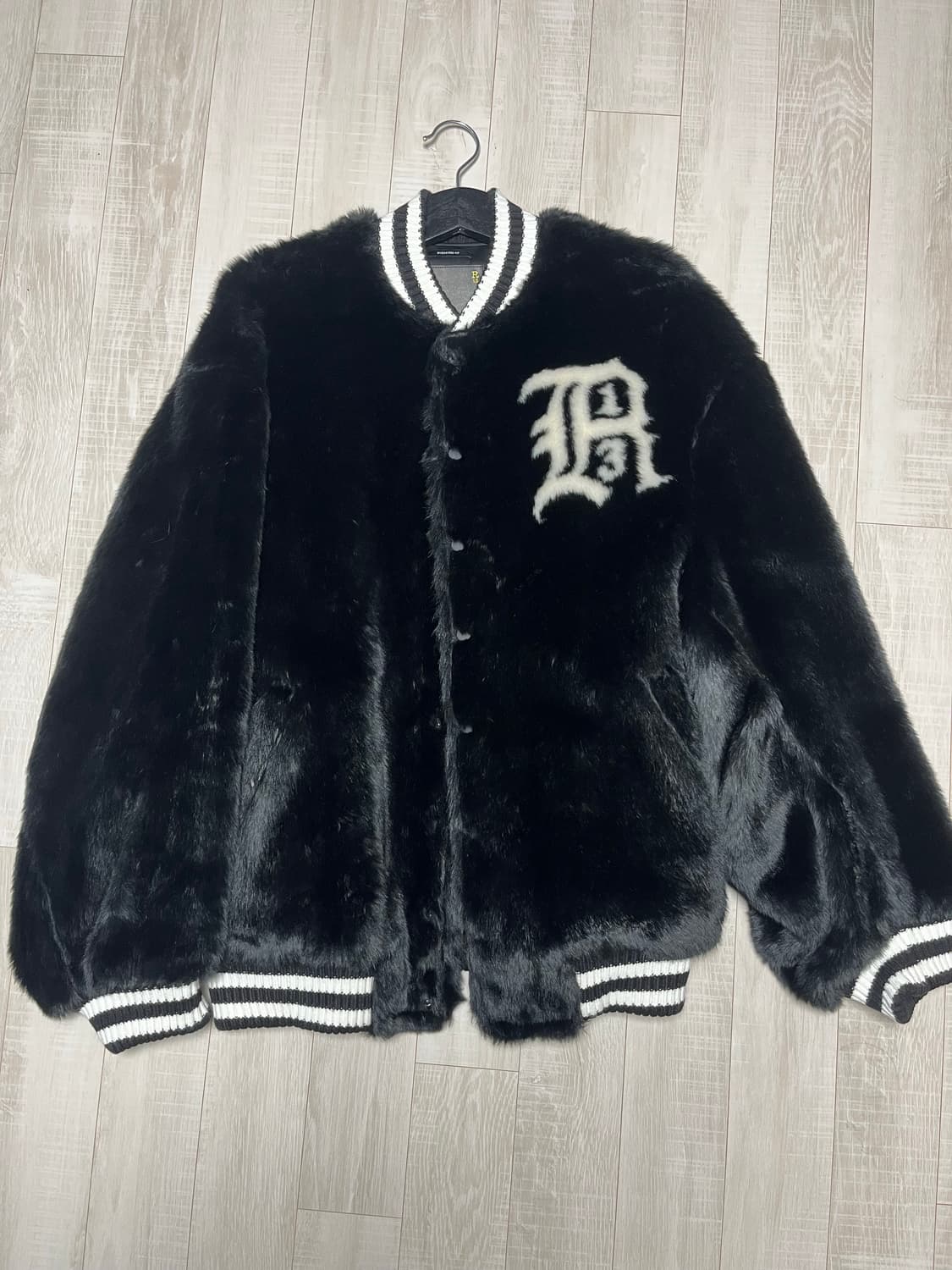 R13 퍼 바시티 자켓  L 판매합니다. (SSENSE 구매) 상품이미지1