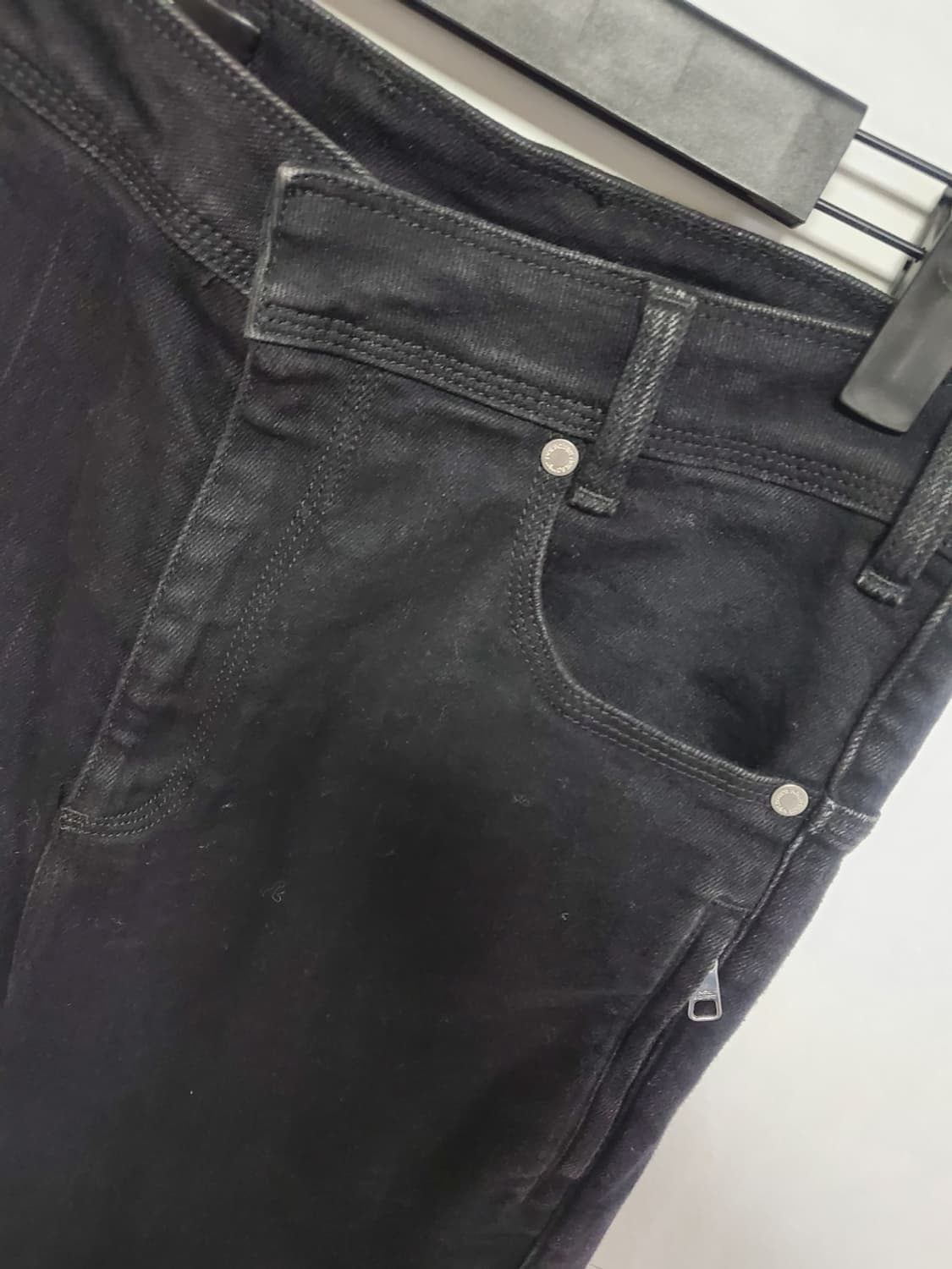 닐바렛 블랙 데님 팬츠 매장판정품 허리32사이즈  상품이미지4