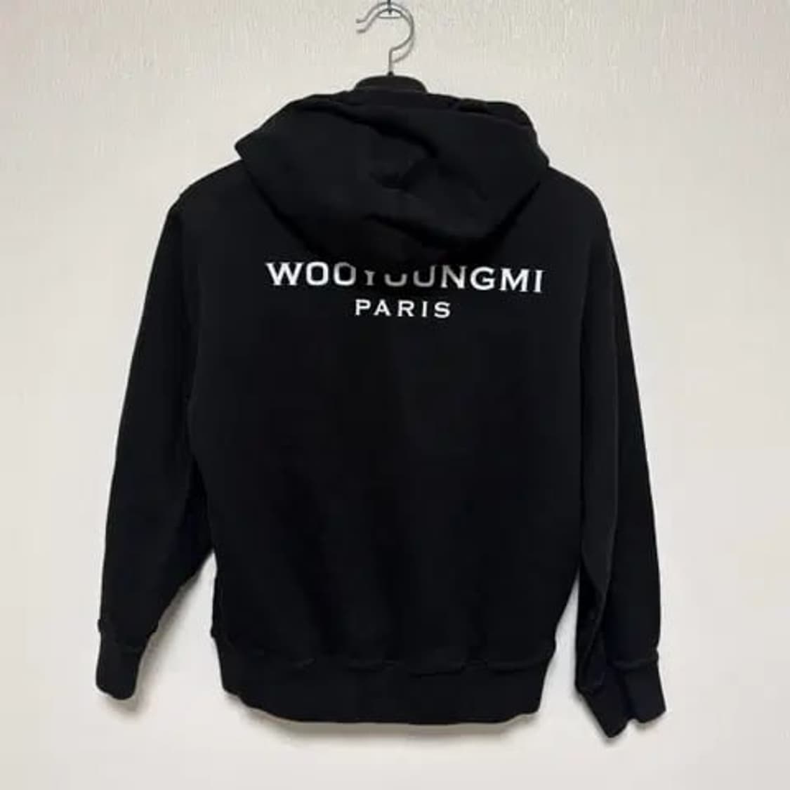 [44] 우영미 백로고 후드티 블랙 상품이미지1
