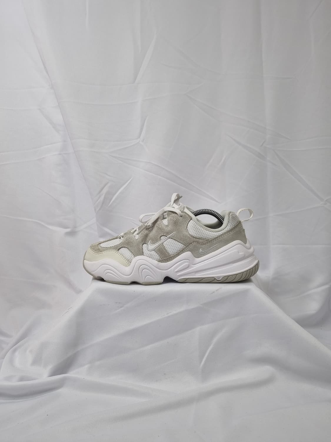 240 나이키 테크 헤라 스니커즈 상품이미지1