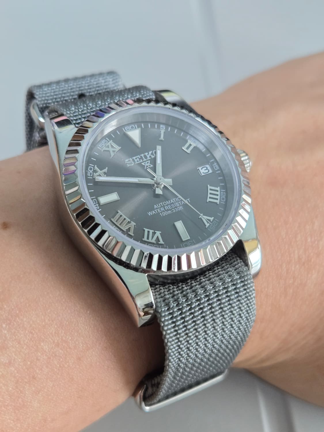 세이코 SEIKO 로만 그레이 플루티드 MOD NH35 오토매틱 상품이미지1