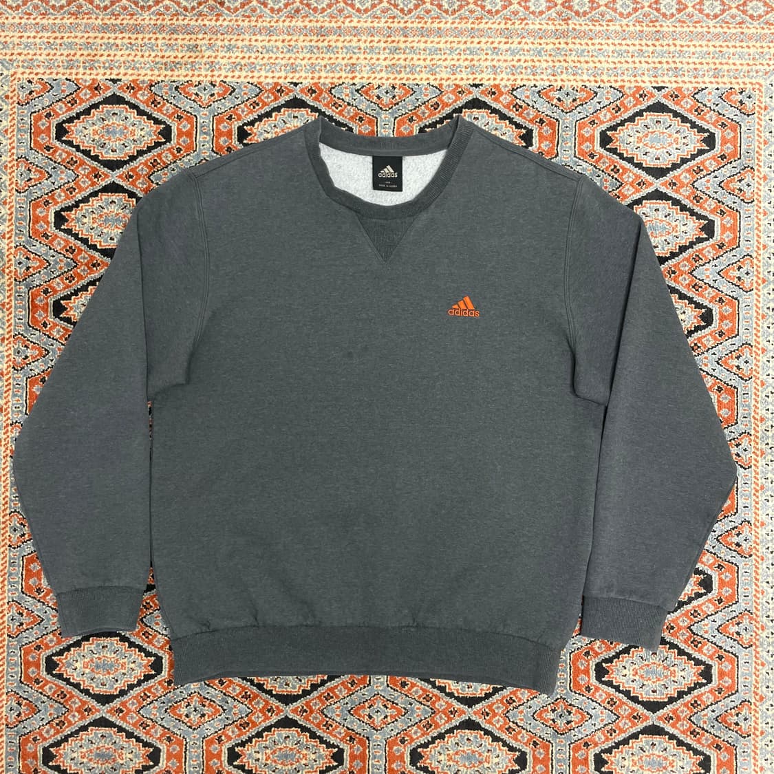 아디다스 삼각로고 차콜 기모 맨투맨 티셔츠 남성105 상품이미지1