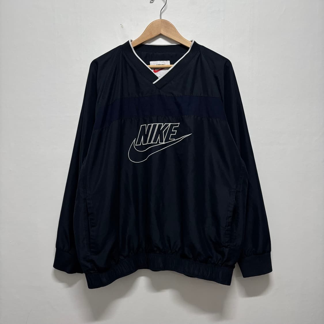 나이키 블랙 올드스쿨 스우시 웜업 상품이미지1