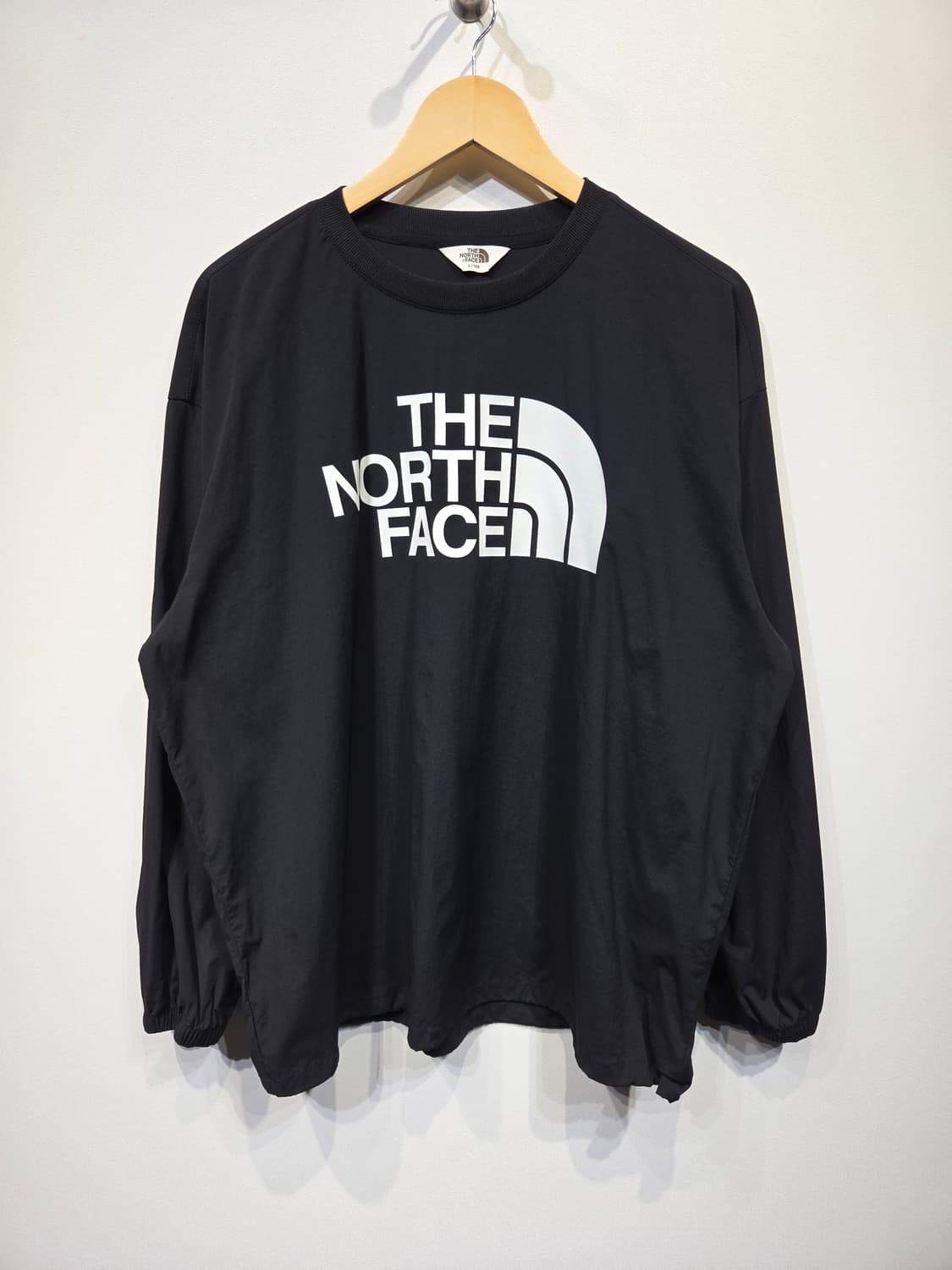 THE NORTH FACE 노스페이스 빅로고 우븐 긴팔 티셔츠 상품이미지2