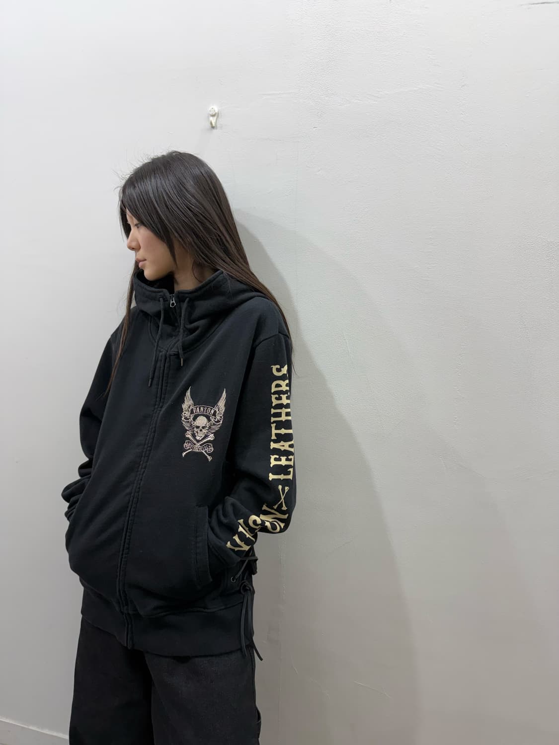 밴슨 오버핏 사이즈 아일렛 디테일 후드집업 상품이미지4