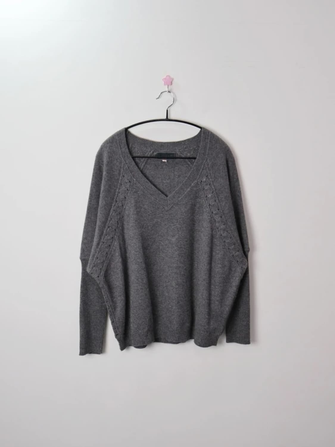 elvet Cashmere V-Neck Knit 상품이미지3