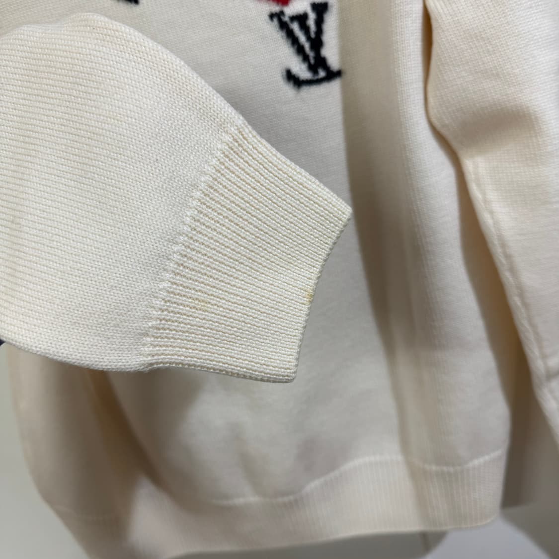 루이비통 클락 인타르시아 니트 M사이즈 상품이미지5