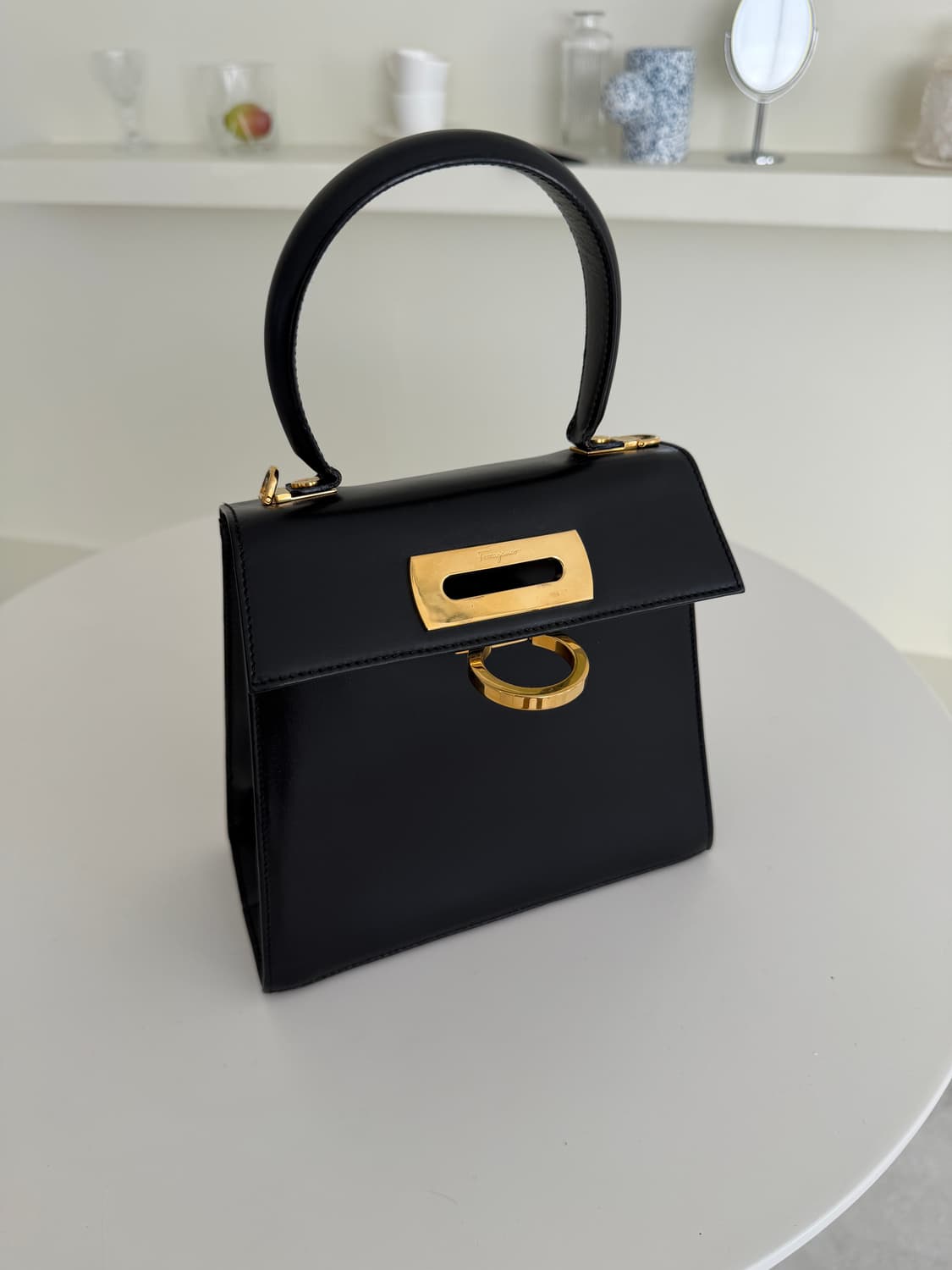 [Ferragamo] Iconic Top Handle Bag Small 상품이미지4