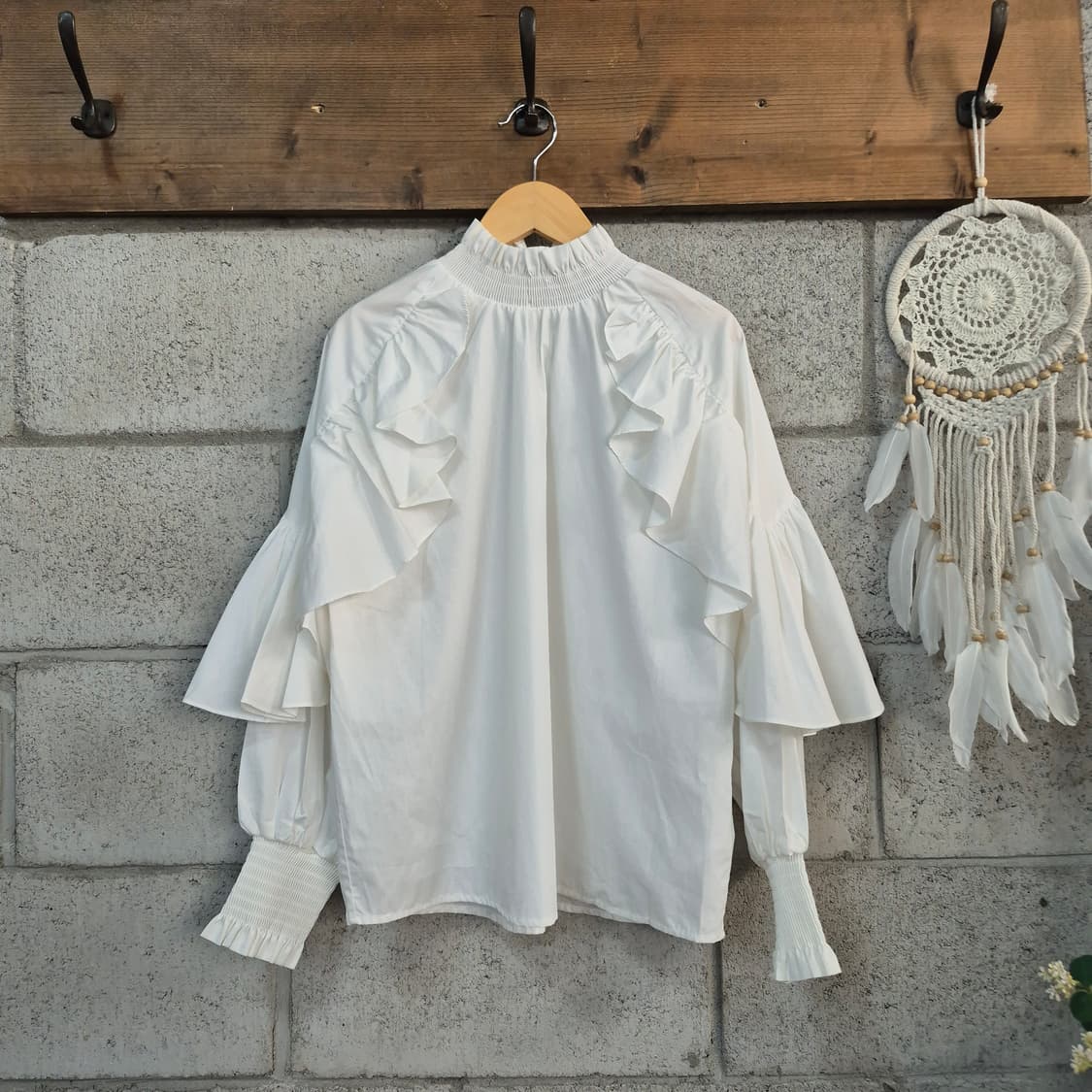 마쥬 러플 블라우스 트와이스 미나착용모델 상품이미지2