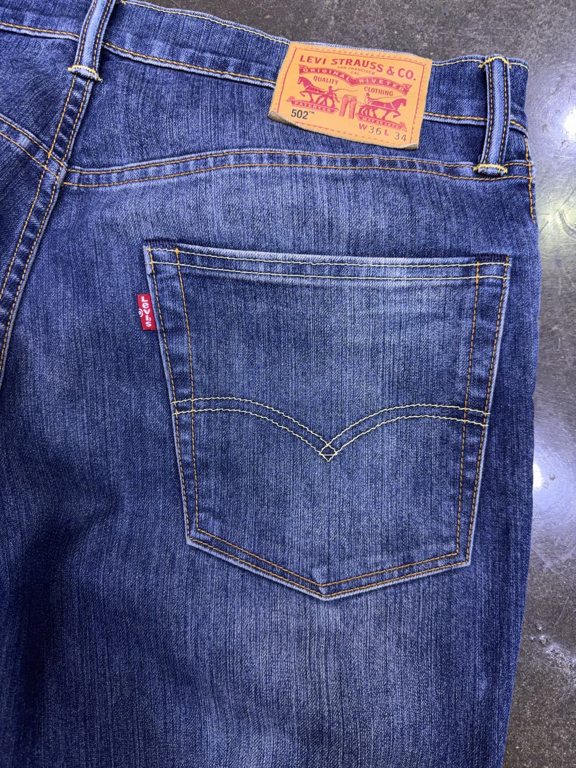 리바이스 502 테이퍼드핏 빈티지 워싱 데님팬츠 36 상품이미지8