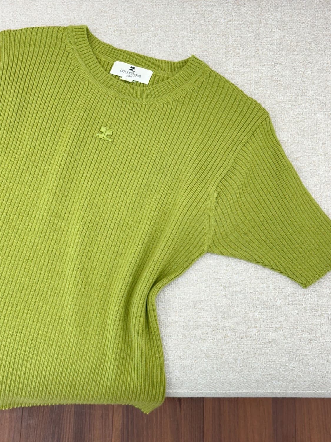 courreges / 꾸레쥬 올리브그린 골지 울 반팔 니트  상품이미지3