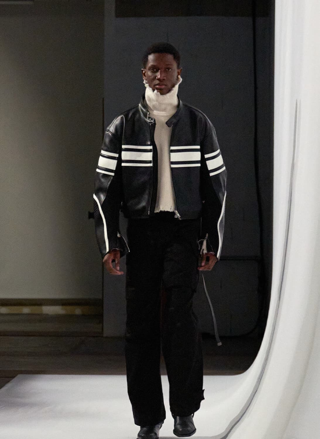 [스키즈 현진님 착용] 시스템옴므 23fw 라인 바이커 레더 자켓 상품이미지1