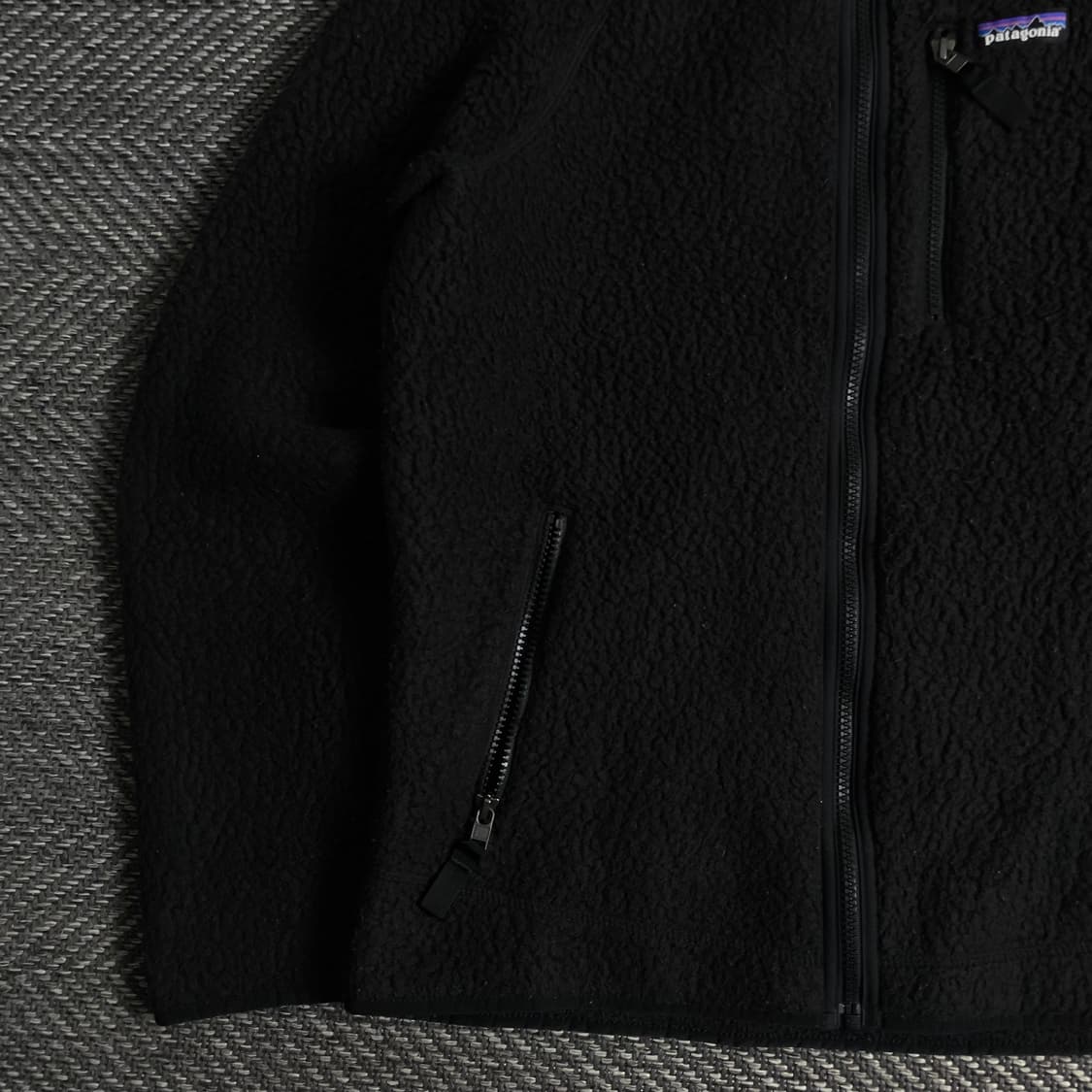 파타고니아 레트로 파일 블랙 플리스 자켓y 3638 상품이미지3