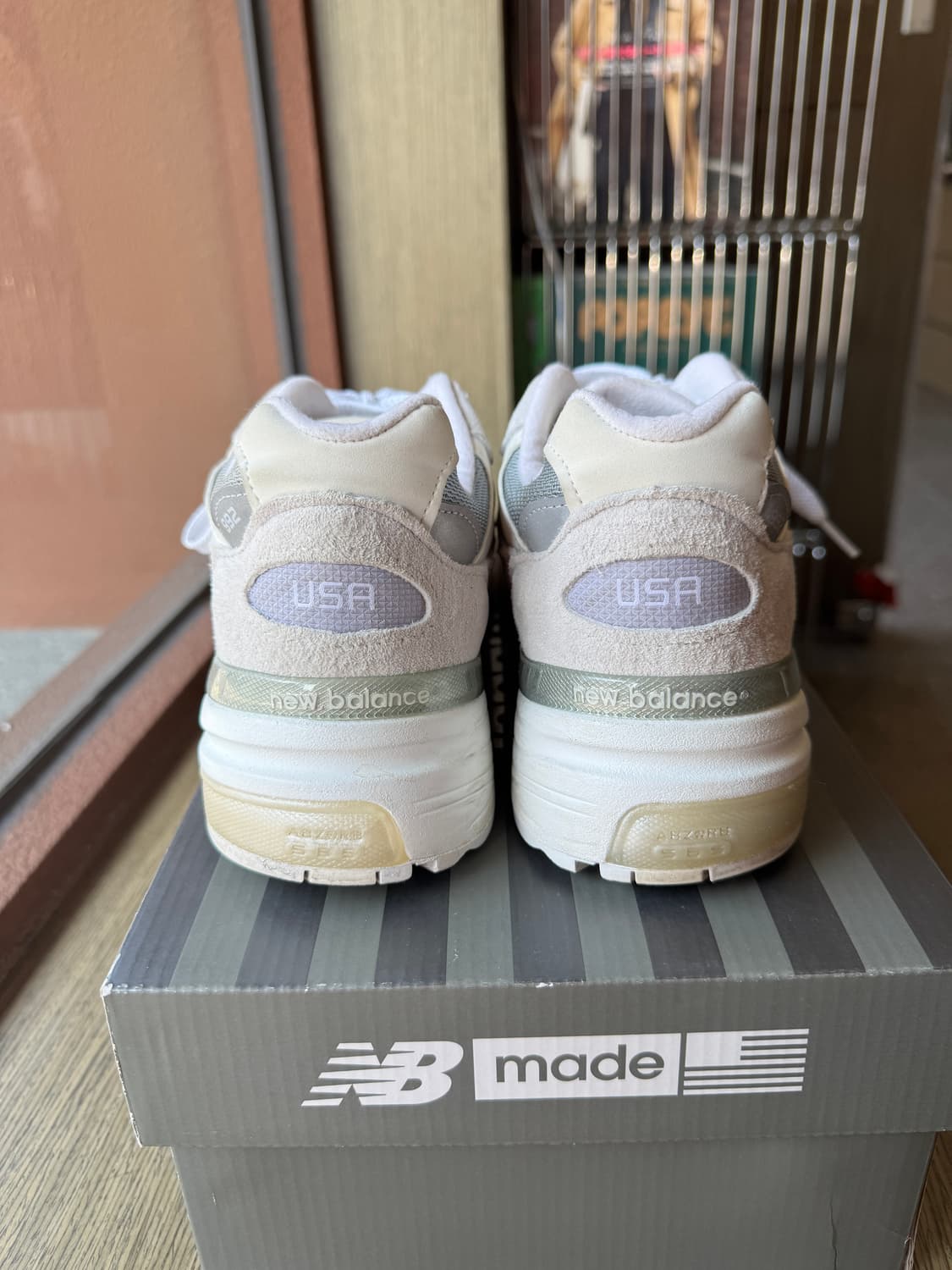 뉴발란스 992 화이트 실버 270 상품이미지4