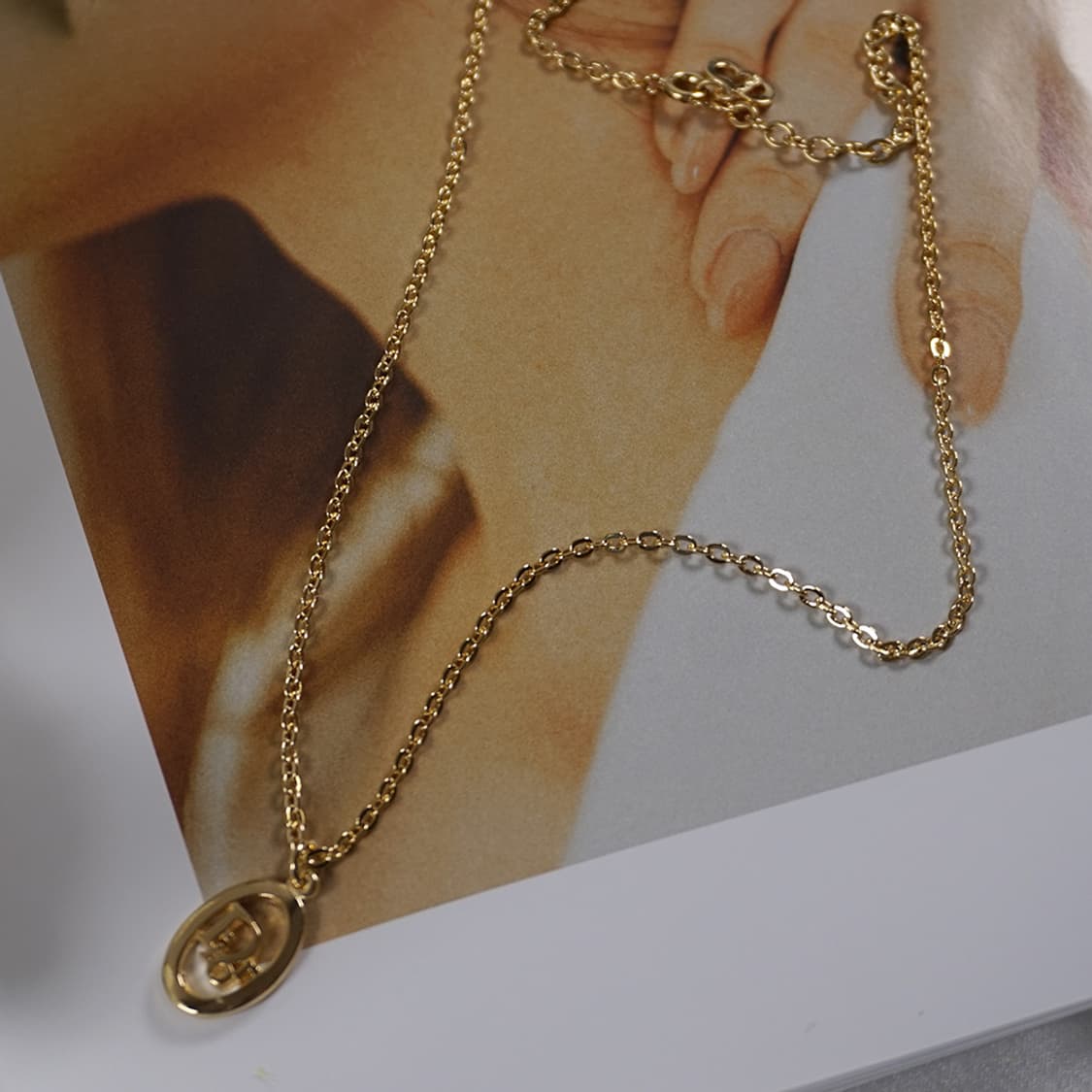 디올 오벌 펜던트 빈티지 목걸이 상품이미지5