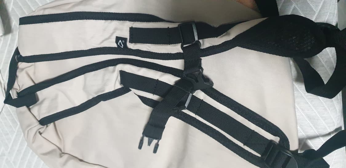 미스치프 롬버스 백팩 베이지 새상품 상품이미지2