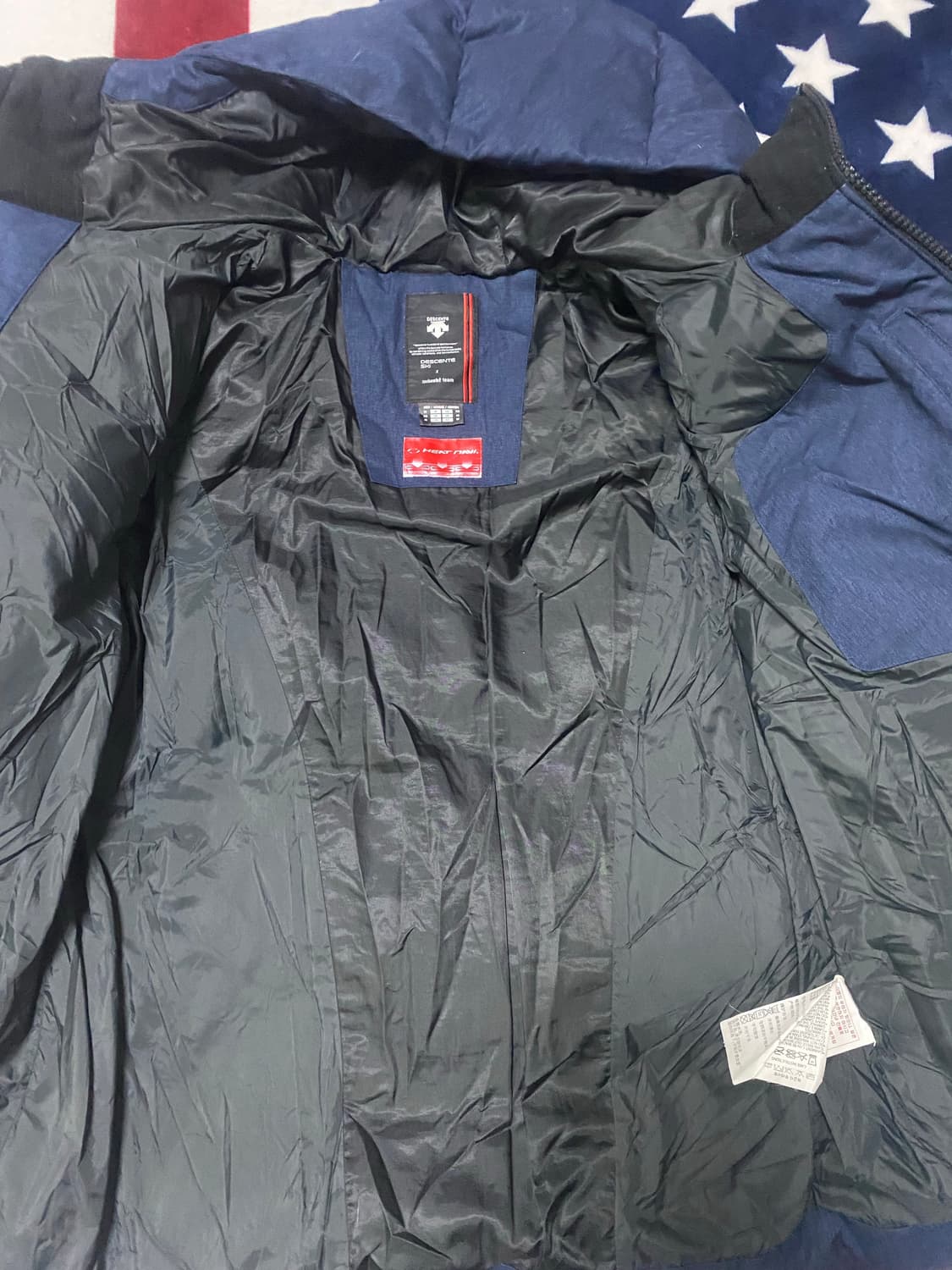 데상트 스위스 아우디 패딩 상품이미지5