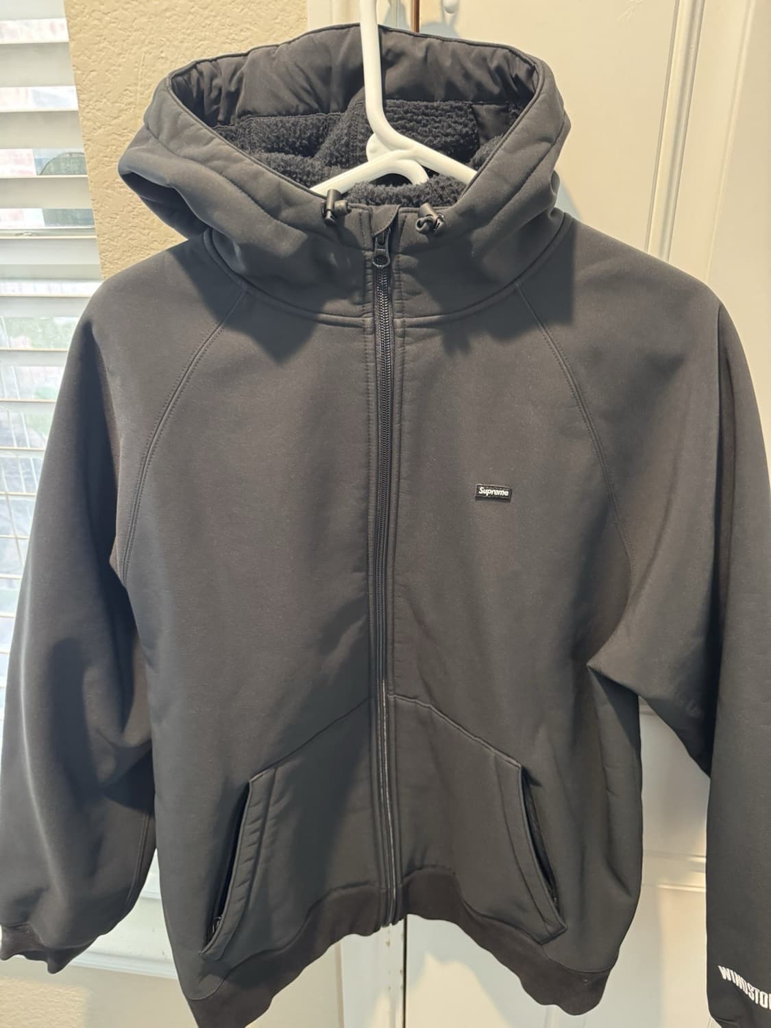 슈프림 윈드스토퍼 후드집업 상품이미지1