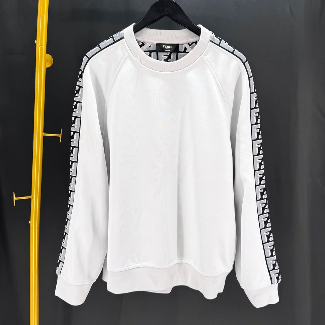 [XXL사이즈] 펜디 FF 로고 맨투맨 화이트 (FAF666) 상품이미지2