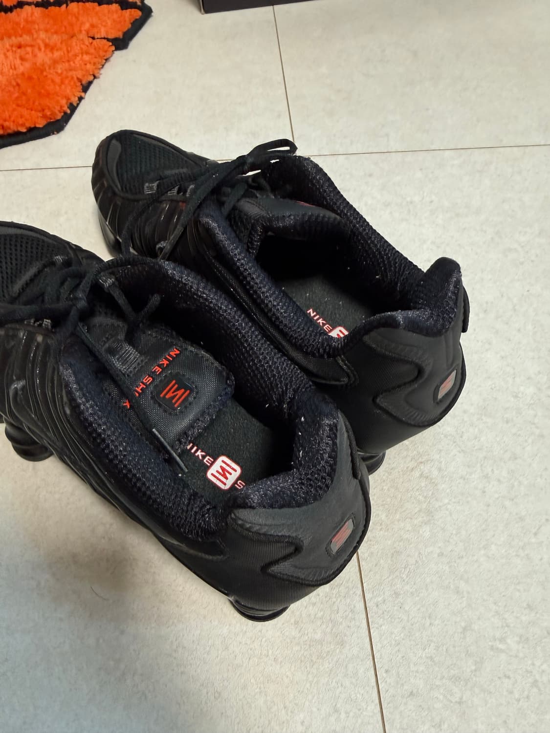 [W250] 나이키 샥스 TL 블랙 앤 맥스 오렌지 상품이미지2
