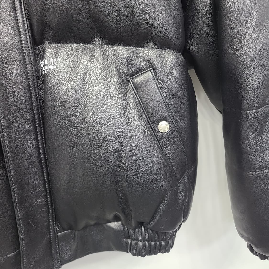 디아프바인 아머 램스킨 레더 다운 패딩 블랙 XL(DV.LOT 696급) 상품이미지4