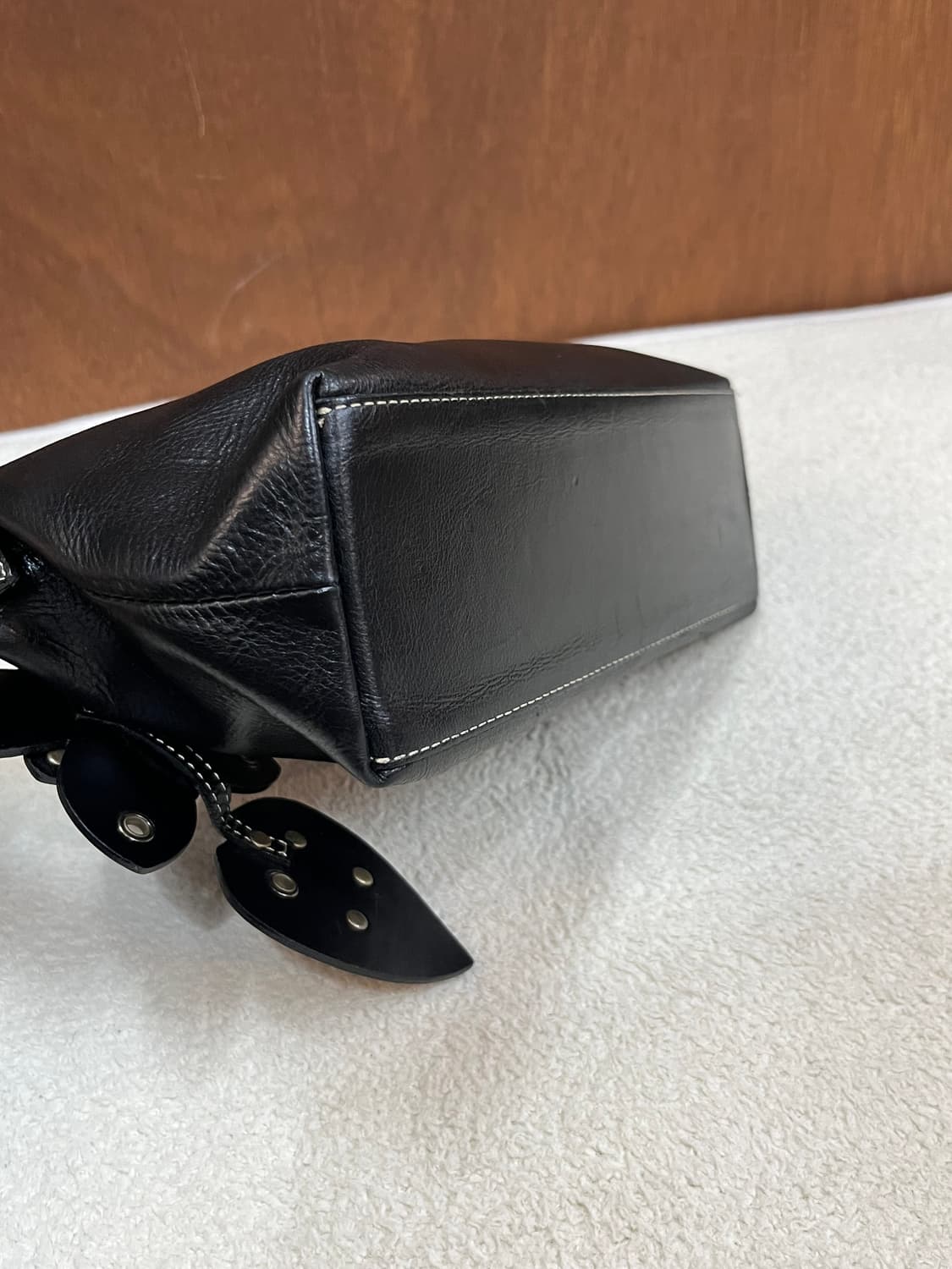 스티치 가죽 숄더백 블랙 상품이미지5
